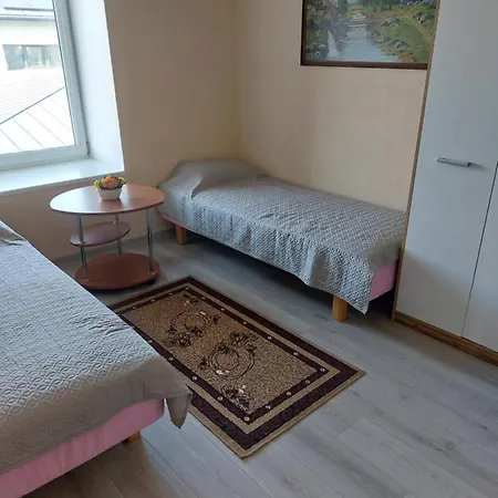 2 Ju Kambariu Butas Name Priesausrio G.37 Palangoje * Palanga
